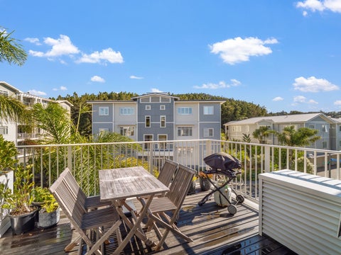 5 Eaves Bush Parade, Orewa, Orewa