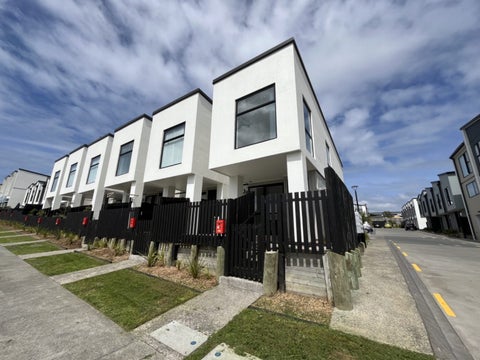 15B Colin Chester Drive, Silverdale, Silverdale