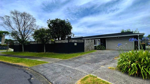 8 Markham Place, Bucklands Beach, Auckland