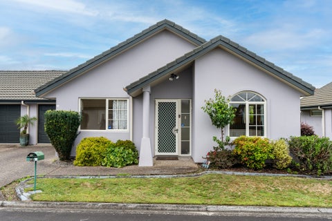 27/16 Rototuna Road, Flagstaff, Hamilton