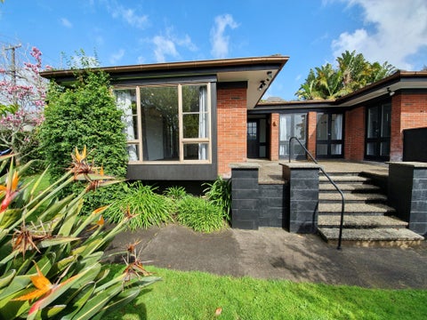 15B Allendale Road, Mount Albert, Auckland