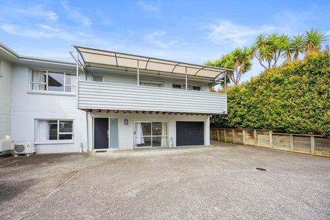 1/3 Bellcroft Place, Belmont, Auckland