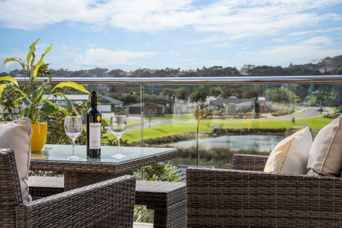 88 Pohutukawa Parade, Riverhead, Riverhead