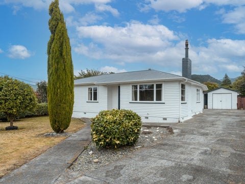 8 Bethune Street, Featherston
