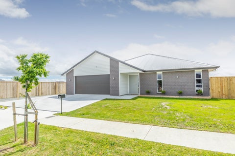 9 Cyprus Place, Fitzherbert, Palmerston North