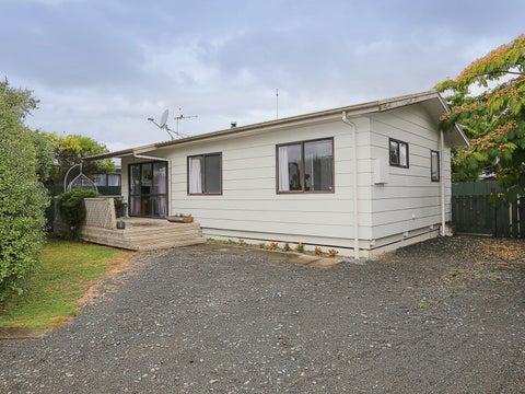 2/910 Clive Street, Akina, Hastings