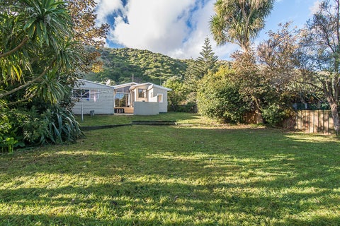 212 Main Road South, Raumati South, Paraparaumu