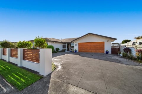 18 Victoria Street, Hawera