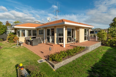 27 Oteki Park Drive, Welcome Bay, Tauranga