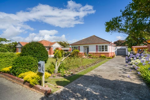 119 Savage Crescent, West End, Palmerston North