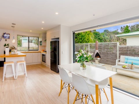 11 Victor Grove, Waikanae Beach, Waikanae