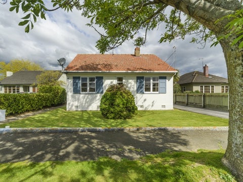 86 Savage Crescent, West End, Palmerston North