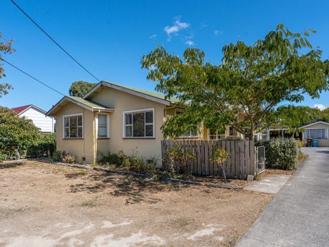 184 High Street South, Carterton
