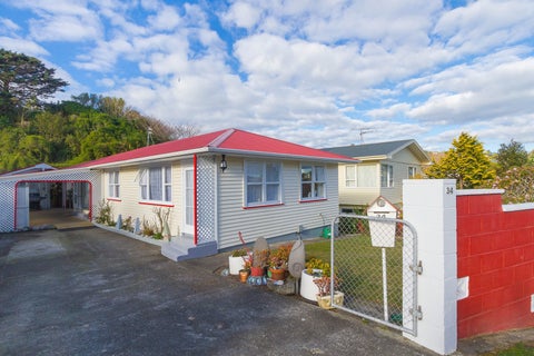 34 Batchelor Street, Newlands, Wellington