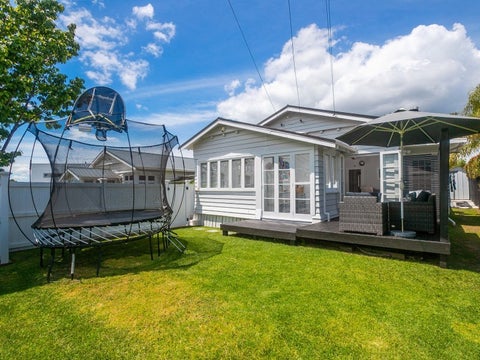 59 Wainui Avenue, Point Chevalier, Auckland