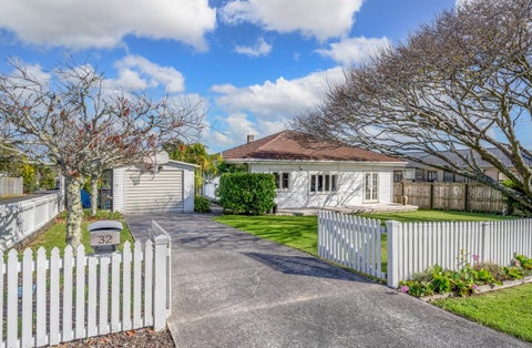 32 Cherry Road, Bucklands Beach, Auckland