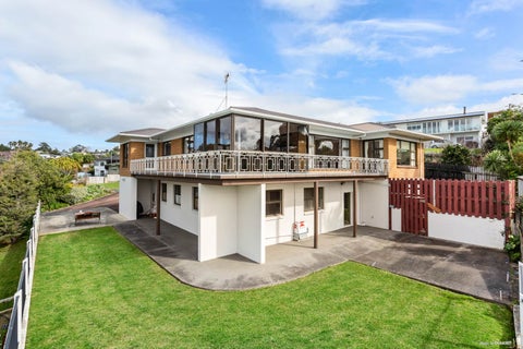 19 William Bayes Place, Red Beach, Red Beach