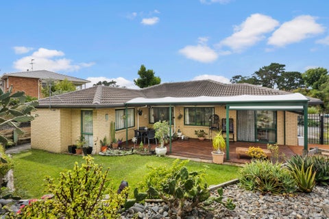 17 San Pedro Place, Henderson, Auckland