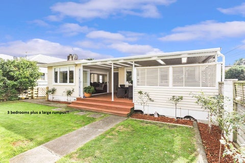 21 Ribblesdale Road, Henderson, Auckland