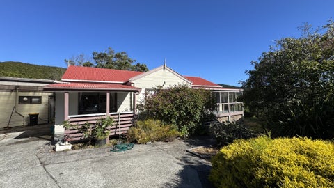 56 Woodhouse Avenue, Karori, Wellington