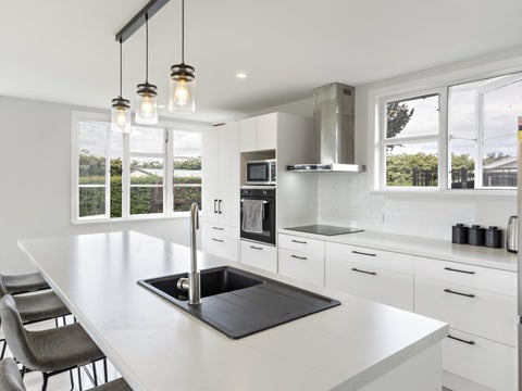 28 Churchill Avenue, Lansdowne, Masterton