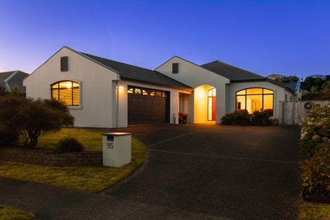 95 Weggery Drive, Waikanae Beach, Waikanae