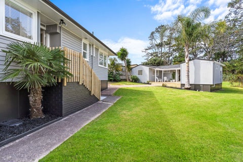 7 Thornlow Street, Glendene, Auckland
