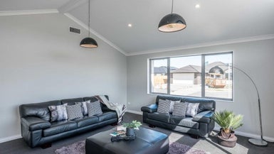 11 Tapuhikura Street, Waikanae