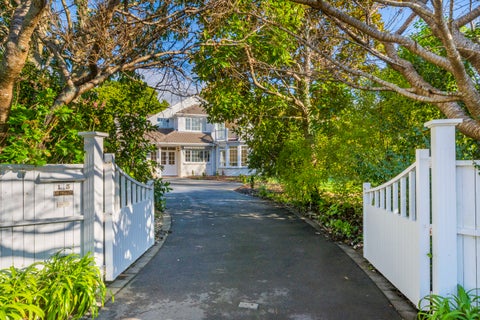 15 Maple Lane, Waikanae