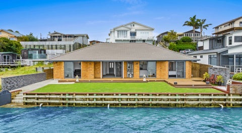 30A Crispe Road, Clarks Beach, Clarks Beach
