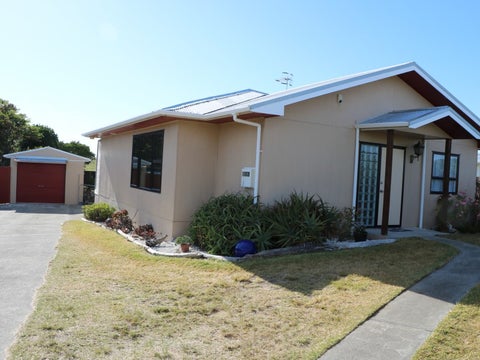 14 Andresen Street, Foxton Beach, Foxton