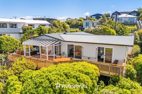 127 Normandale Road, Normandale, Lower Hutt