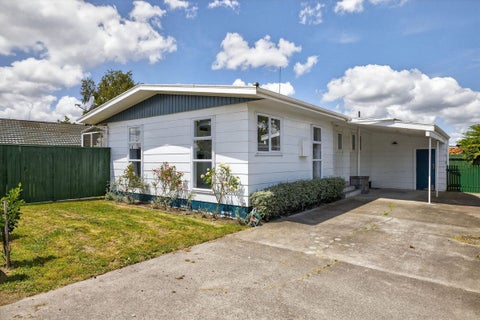 4 Rhodes Drive, Kelvin Grove, Palmerston North
