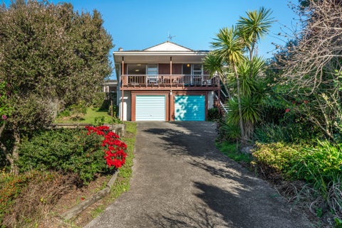 42 Woodward Avenue, Mangere Bridge, Auckland