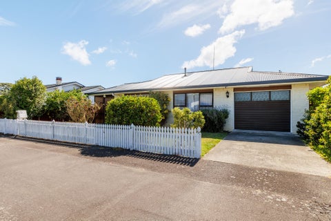 11B Stewart Crescent, Hokowhitu, Palmerston North