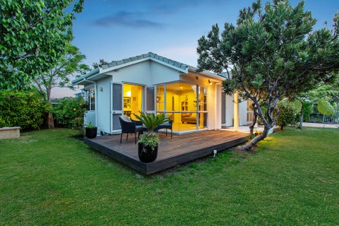 17 Tui Street, Point Chevalier, Auckland