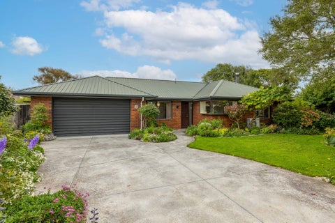 12 De Bloge Place, Burwood, Christchurch