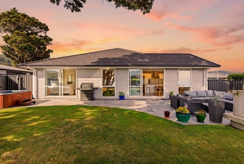 36 Hopkirk Avenue, Wallaceville, Upper Hutt