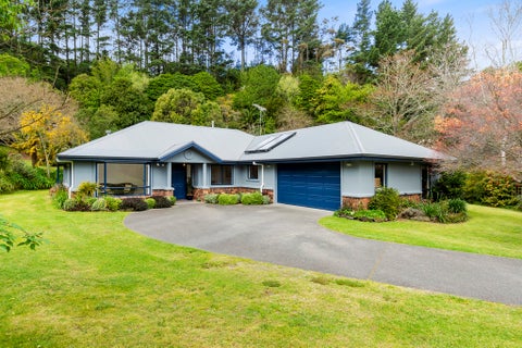 18 Brianell Valley Road, Pyes Pa, Tauranga
