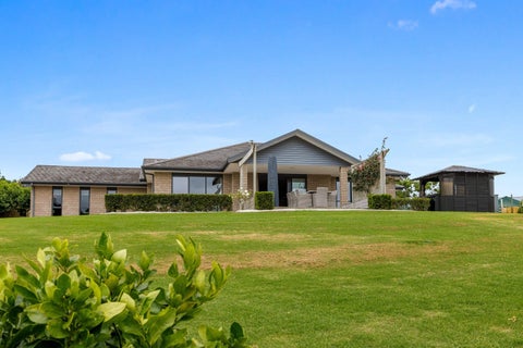 7 Pebble Brook Road, Waitoki, Silverdale