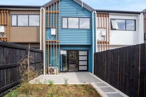 9 Valour Lane, Papakura, Papakura