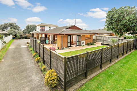 1/79 Velma Road, Hillcrest, Auckland