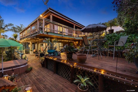 13 Beacon Avenue, Campbells Bay, Auckland