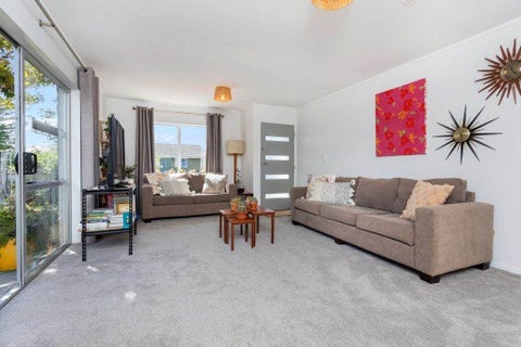 1/49 Seabrook Avenue, New Lynn, Auckland
