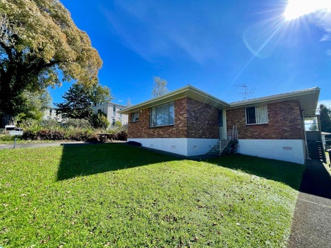2/44 Strong Street, Saint Johns, Auckland