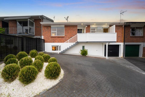 2/15 Wairiki Road, Mount Eden, Auckland City, Auckland
