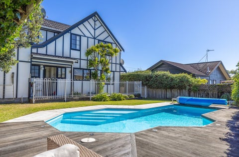 129 Seaview Road, Paraparaumu Beach, Paraparaumu