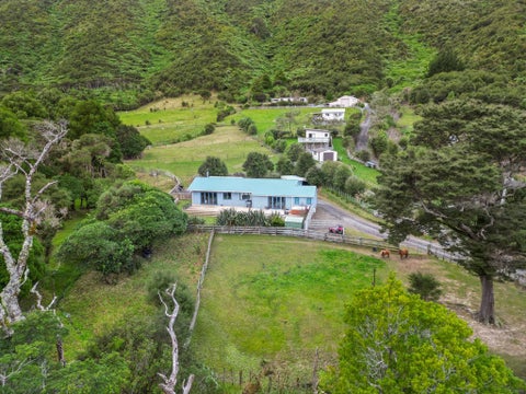 37 Pencarrow Crescent, Wainuiomata, Lower Hutt