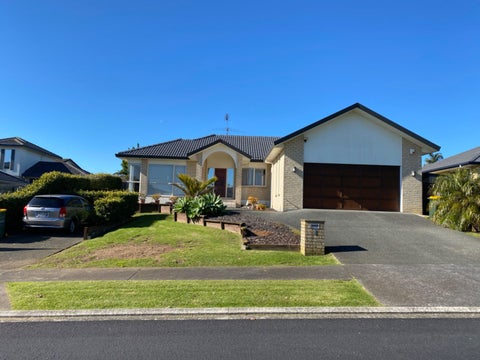 8 Moycullien Lane, East Tamaki Heights, Auckland