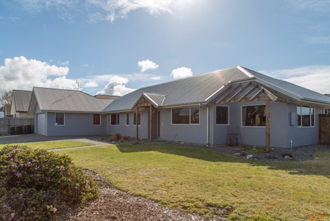 2 Evergreen Place, Parklands, Christchurch